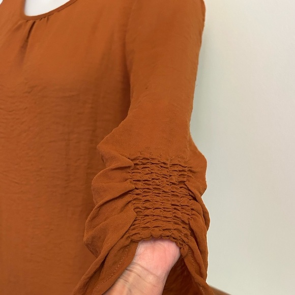 Chestnut 3/4 length sleeve blouse, cognac/rust color, lightweight, back keyhole - Picture 3 of 9